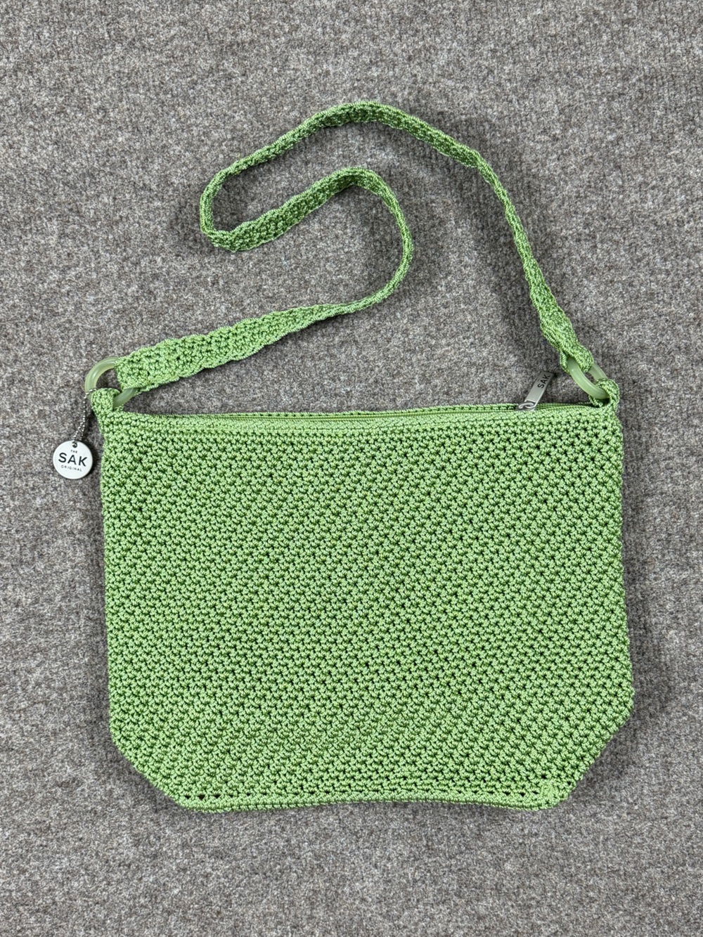 The Sak Green Crochet Crossbody Shoulder Bag Zip Closure Removable Flower Pin - Picture 2 of 8